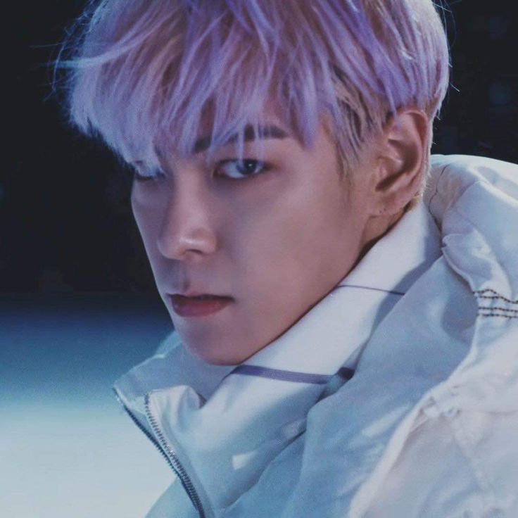 y_tttop's tweet photo. GETTING READY                    TO MAKE HISTORY https://t.co/IN6O4pvxSM
