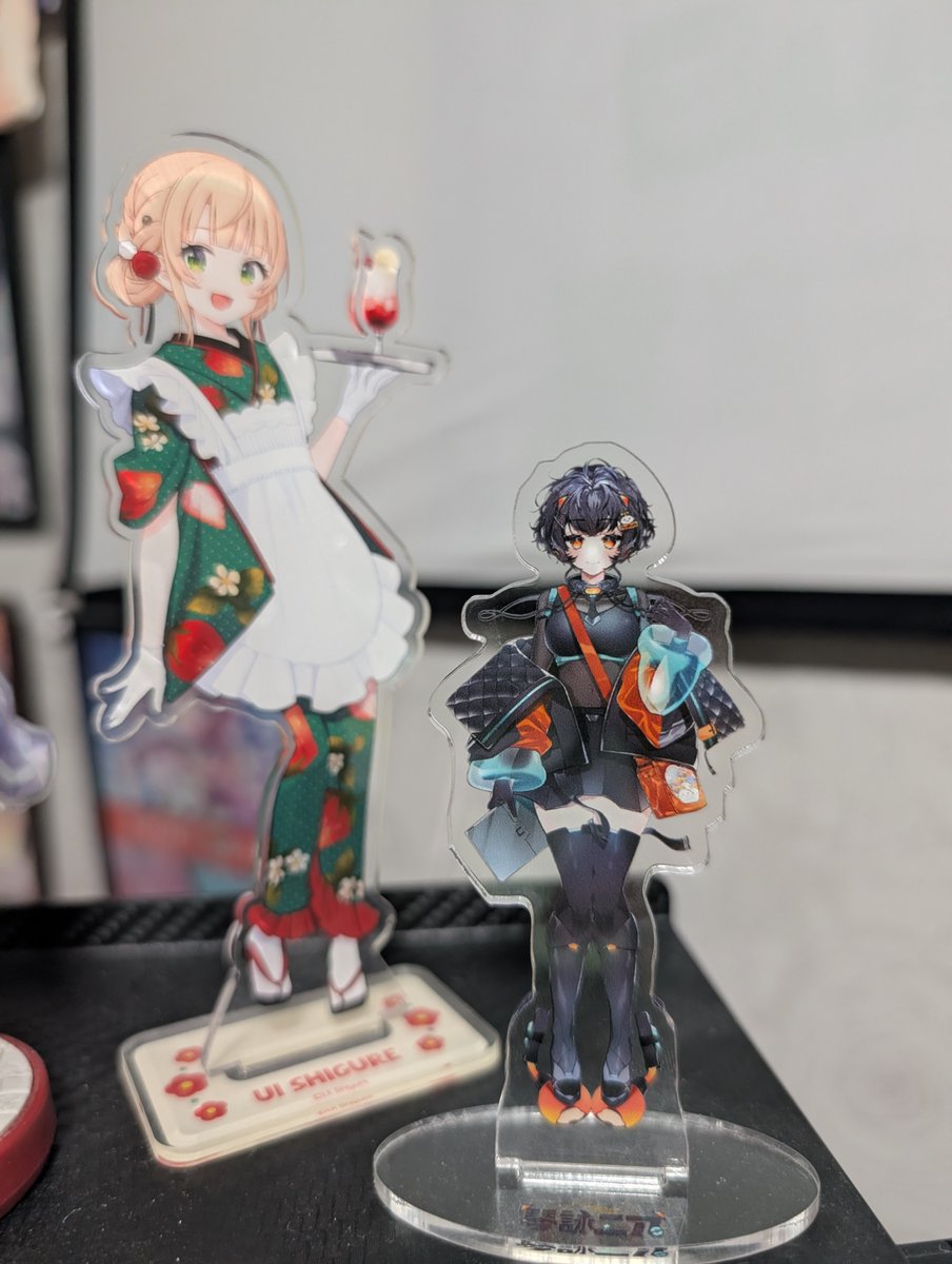 Tani Yuuki アクスタ4体♡断捨離 琴詠ニアさんのアクリルスタンド無事に届きました