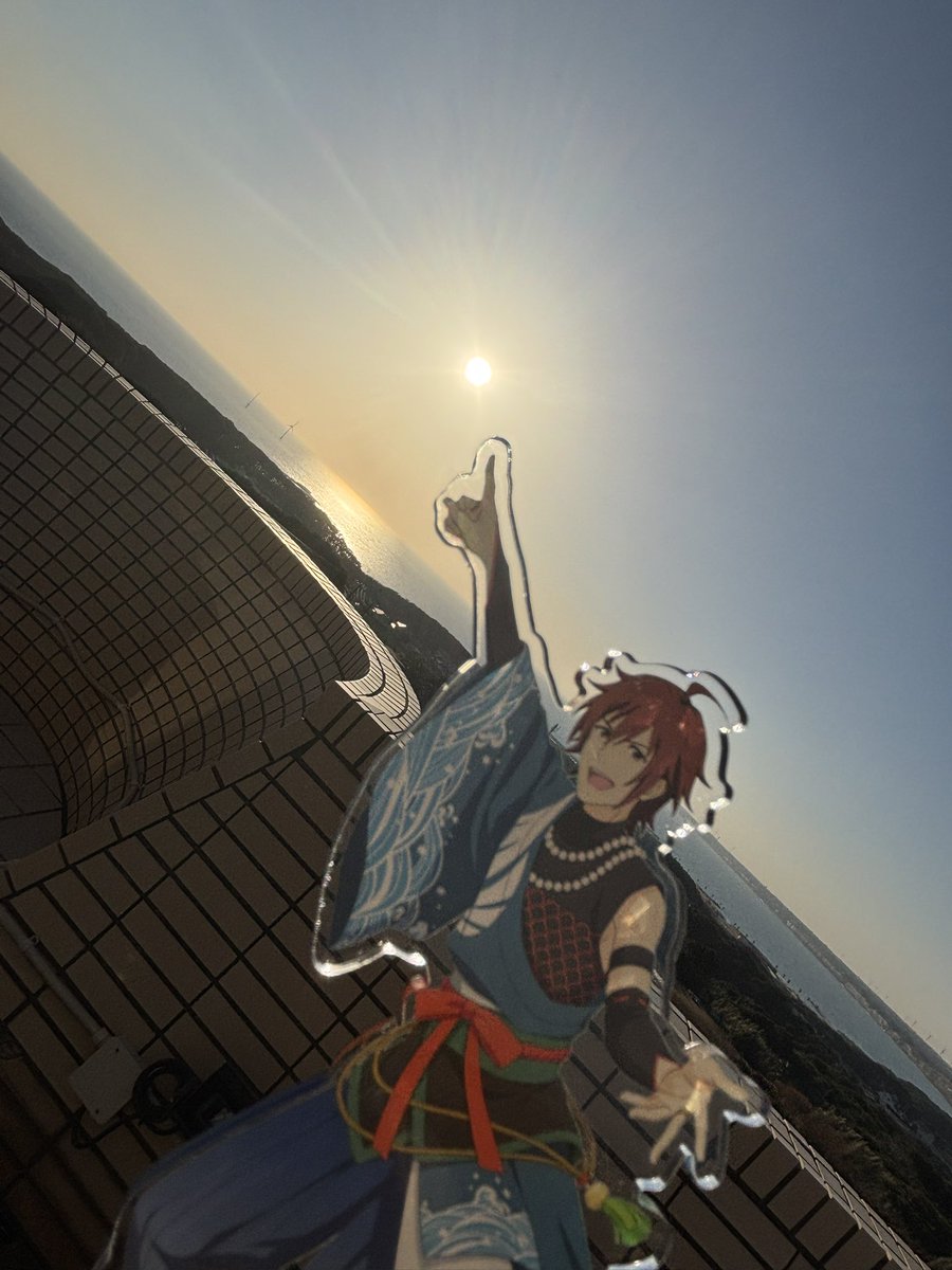 指差し冬馬くんアクスタが優秀すぎて永遠に写真撮れると思う