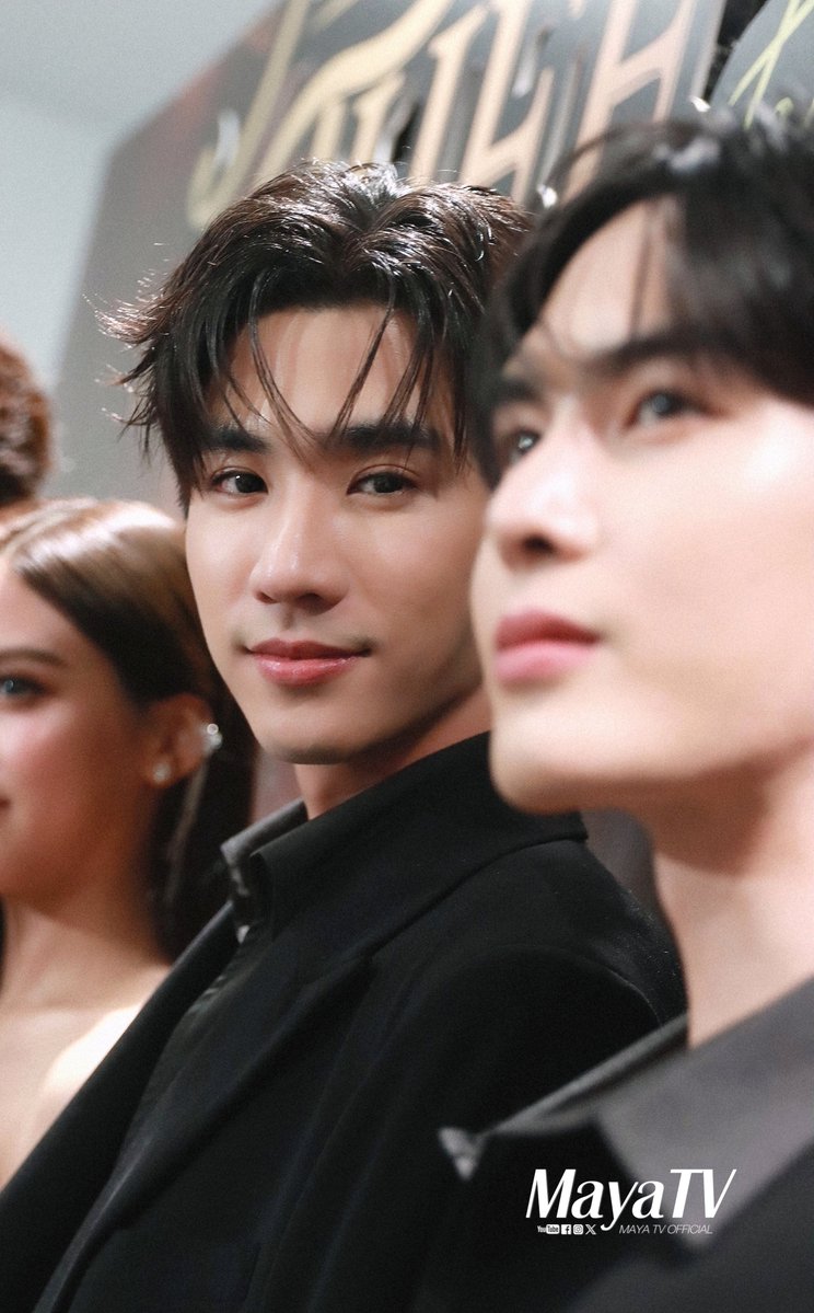 mayaonline2002's tweet image. Snapshot #MAYATVOFFICIAL | เพิ้ดเพิ้ด #PerthTanapon ตาต้า #Santapp ร่วมให้สัมภาษณ์ก่อนส่งท้ายความสนุกกับ #MeAndTheeSeriesFinalEP

Int.📽🔗youtube.com/live/ucOjinSF9…

#PerthSanta #เพิร์ธแซนต้า