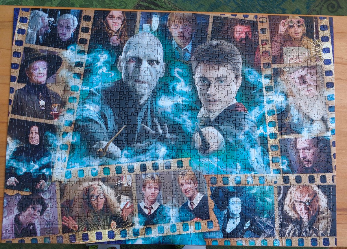 VTerek31's tweet image. Feeddich !! Mein Puzzel vom Weihnachtsballwichteln 🥰🥰 
Danke an meinen Wichtel, auch wenn das ganze blau mich in den Wahnsinn getrieben hat 😂😂