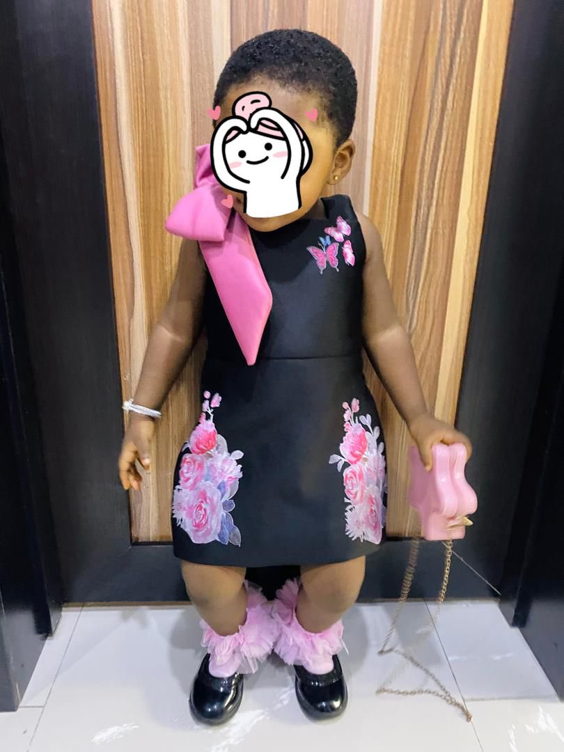 beccasfits's tweet photo. Posting consistently till I get a customer here 🥰

*

Butterflies, florals, beautifully done 🧚‍♀️🌸🖤

Dress @beccasfits

DM to order… 🌍🚚✈️ 

#Beccasfits #BirthdayDress #trendywears #CustomMadeKidswear #KidsFashion https://t.co/gqUD8jtGJ8