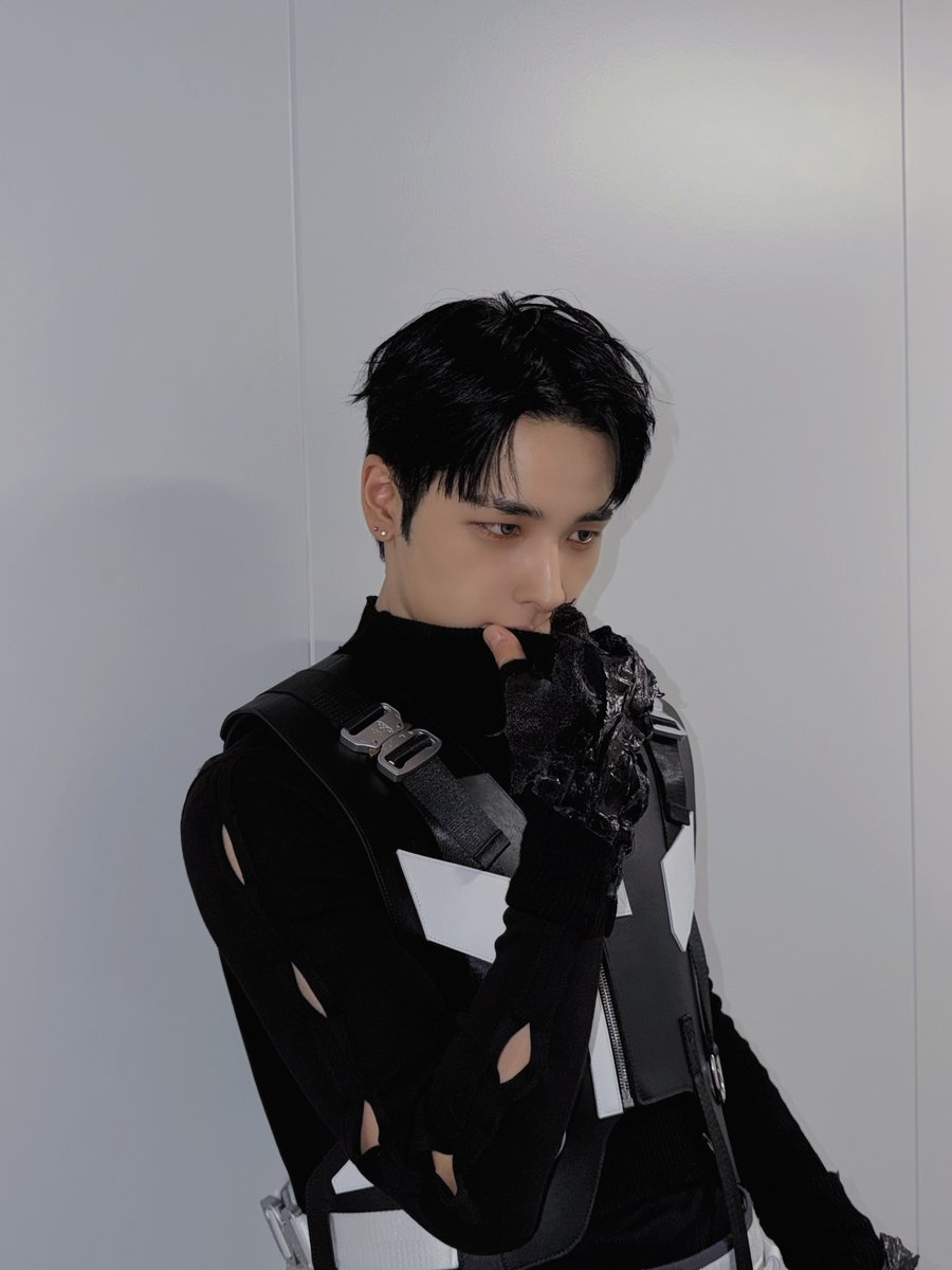 🐻‍❄️💭 [260117 - 20:06KST] (1/2) : *📸x7* : A present〜 : I