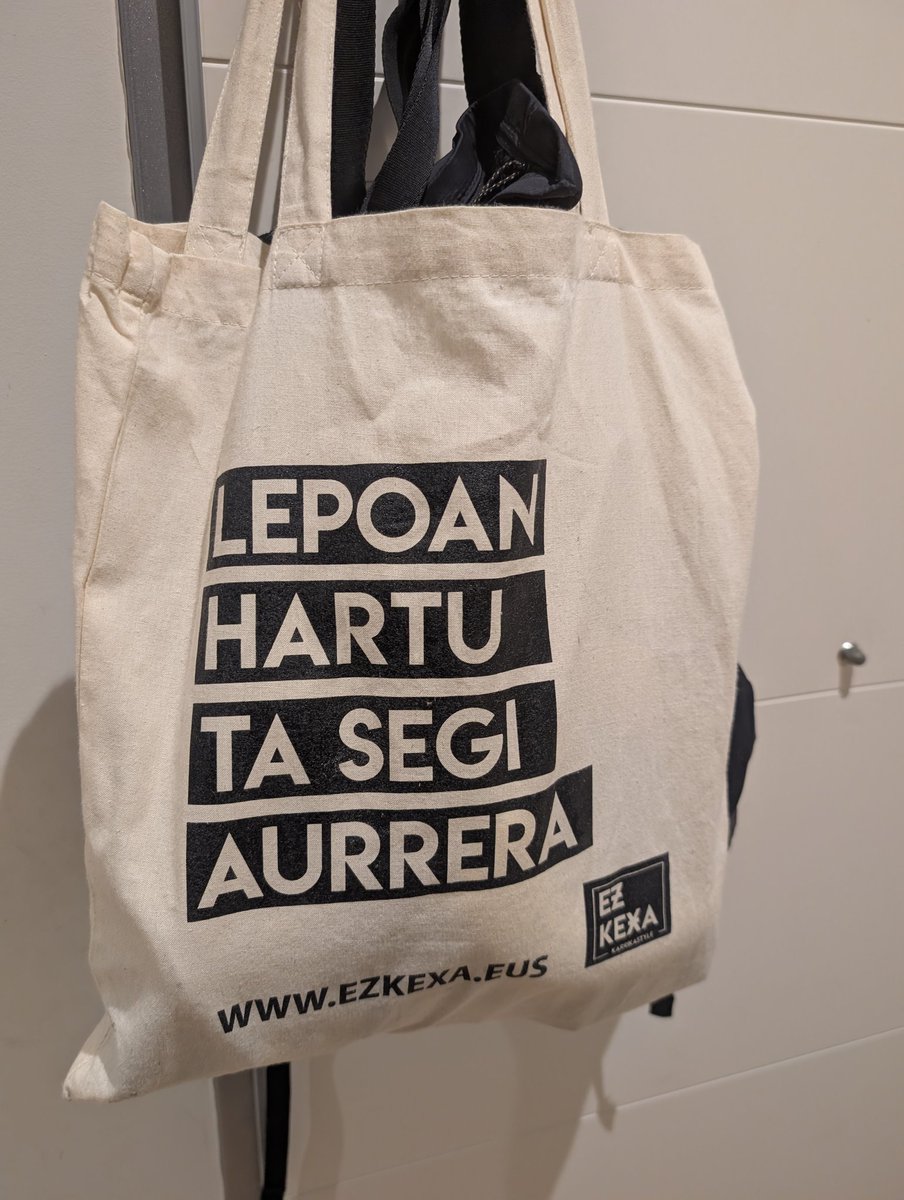 Boltxazarra Ez Kexa lagunena!