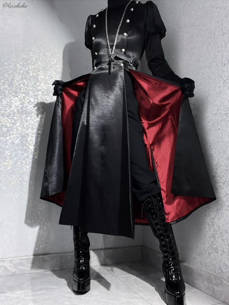 LolitaWardrobe's tweet image. Red is the frenzy hidden deep in my heart

◆ Outfit &amp;gt;&amp;gt;&amp;gt; lolitawardrobe.com/la-porte-troit…