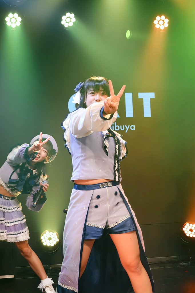 kobayashitooru's tweet photo. 今日の有田さん
いつもうちのおじーちゃんがすみませんねえ
でも邪魔し芸や特典会の俺が代行！芸を喜んでたみたいでなによりｗ
#Layn
#firstflower https://t.co/tPkU3Fps5q