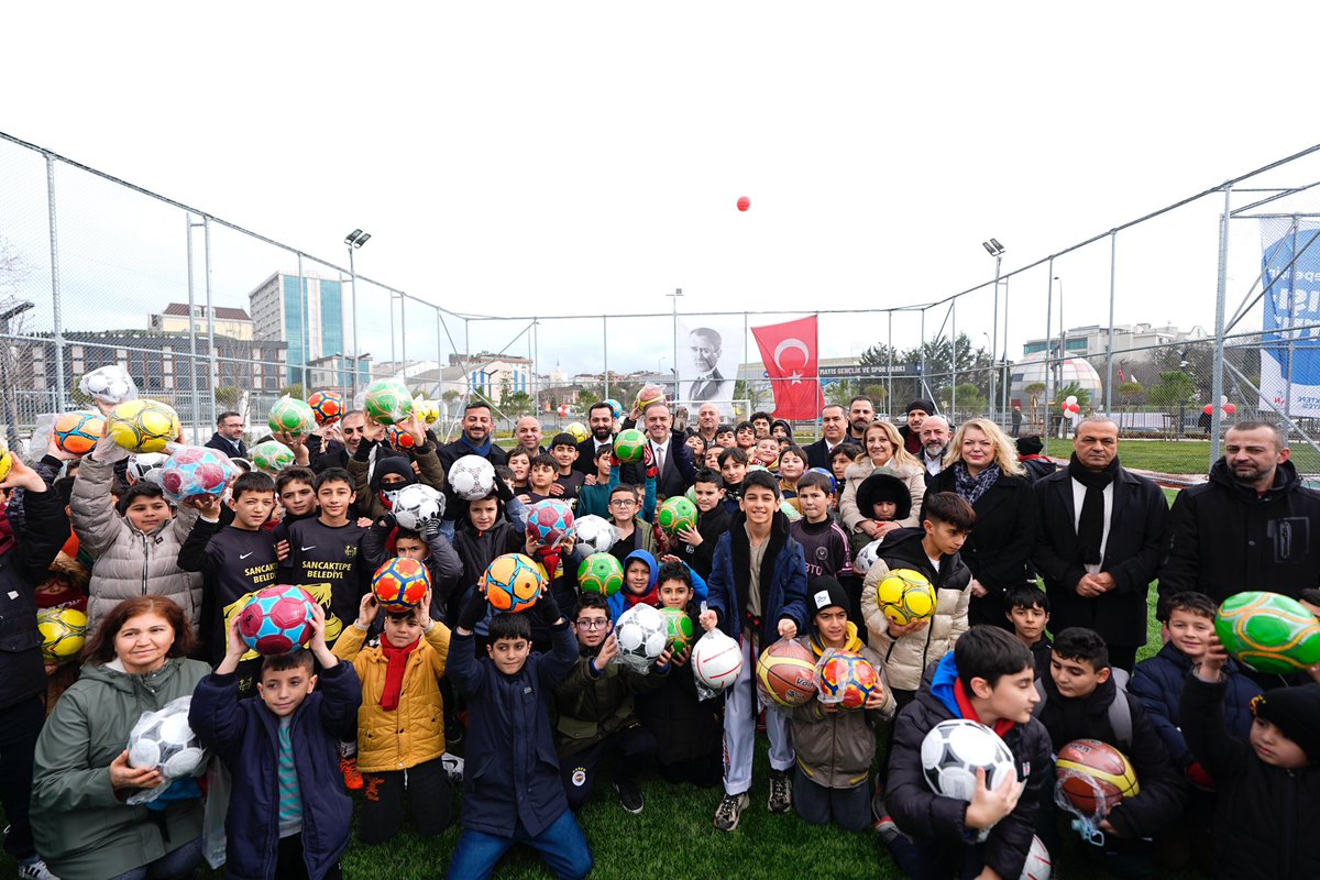 alperyegin_'s tweet image. Gazi Mustafa Kemal Atatürk’ün gençliğe armağan ettiği 19 Mayıs ruhuyla,
19 Mayıs Gençlik ve Spor Parkı ile Sosyal Cafe Gençlik’in açılışını kıymetli hemşehrilerimizin katılımıyla gururla gerçekleştirdik.

Bu anlamlı günde bizleri yalnız bırakmayan; Milletvekillerimize,
Parti…
