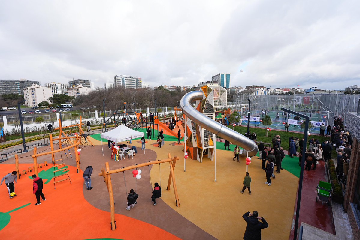 alperyegin_'s tweet image. Gazi Mustafa Kemal Atatürk’ün gençliğe armağan ettiği 19 Mayıs ruhuyla,
19 Mayıs Gençlik ve Spor Parkı ile Sosyal Cafe Gençlik’in açılışını kıymetli hemşehrilerimizin katılımıyla gururla gerçekleştirdik.

Bu anlamlı günde bizleri yalnız bırakmayan; Milletvekillerimize,
Parti…