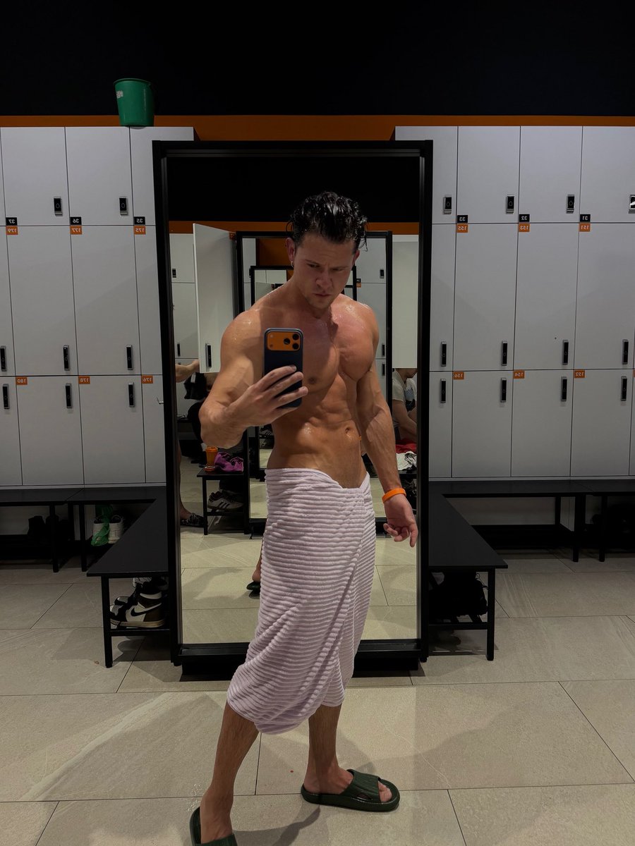 e_evd's tweet image. 💦 #cardio #gym