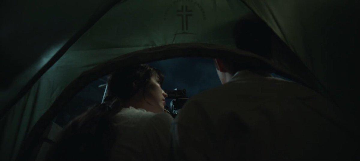 cinedahyun's tweet image. ignoring the other factors i loved the playful romantic atmosphere in this scene — they’re gazing at the stars and their dynamics as best friends is still there despite being lovers. dir. jo was very clear about this in the press con #LoveMe #DAHYUN #다현