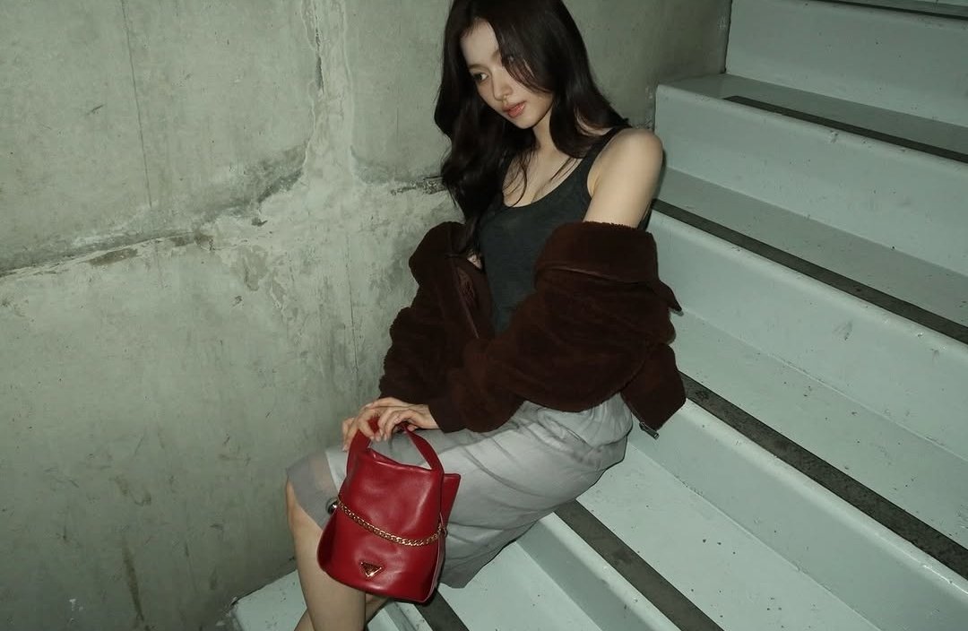 Minatwozaky's tweet image. Pick me up, i'll wait for you!