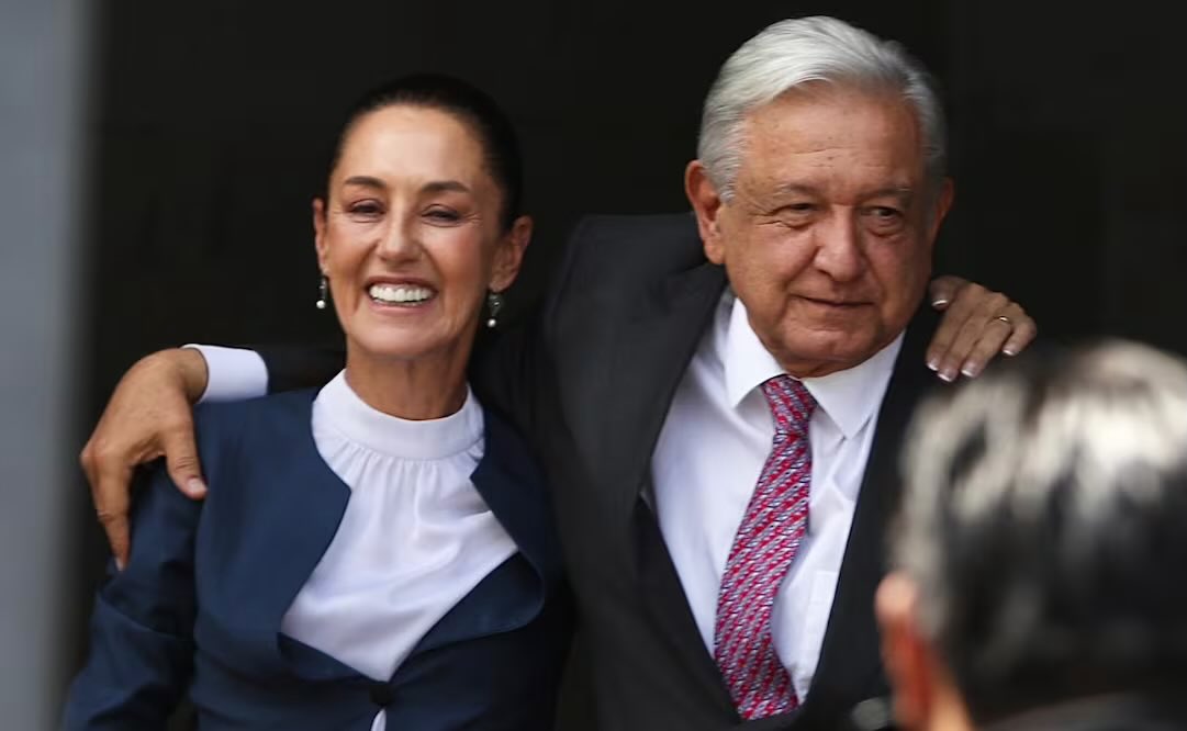 ✅Así se ve una mujer que es una verdadera líder de su país como la gran Giorgia Meloni,/❌no como aquí en México que un viejo inútil desde un rancho le dice qué hacer y que no.