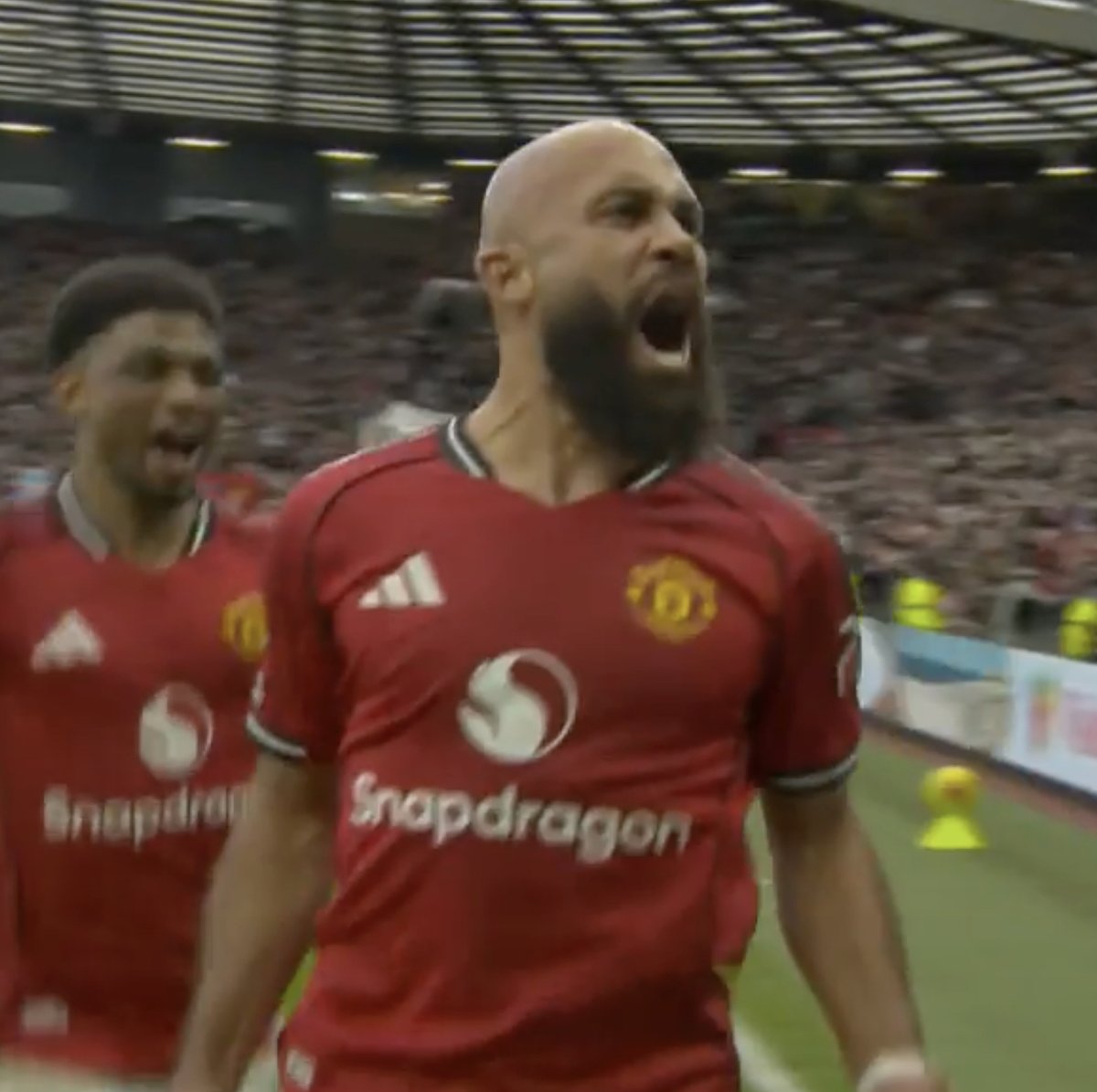 PLforIndia's tweet image. All the pressure finally pays off 😎

#MUNMCI | @ManUtd | #Mbeumo