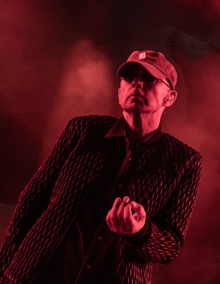 El mundo es tan chico, viejo, sin embargo nunca supe de alguien como vos.

Nuestro único héroe en este lío.

Feliz cumpleaños, Indio. Gracias. ❤️