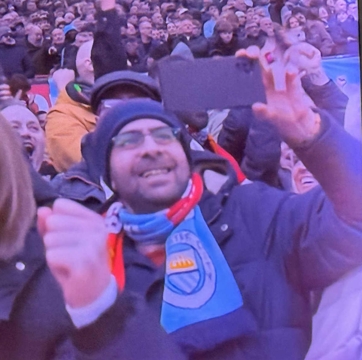 reginaldo_el's tweet photo. Fuck off, and fuck off again. Cunt.  #MUNMCI https://t.co/zM6u5CWhTU