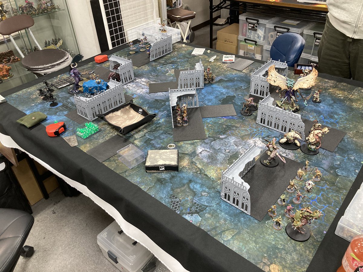 TeeGoZ's tweet image. レイアウト1
転換点
焦土戦術

 #40k初期配置備忘録