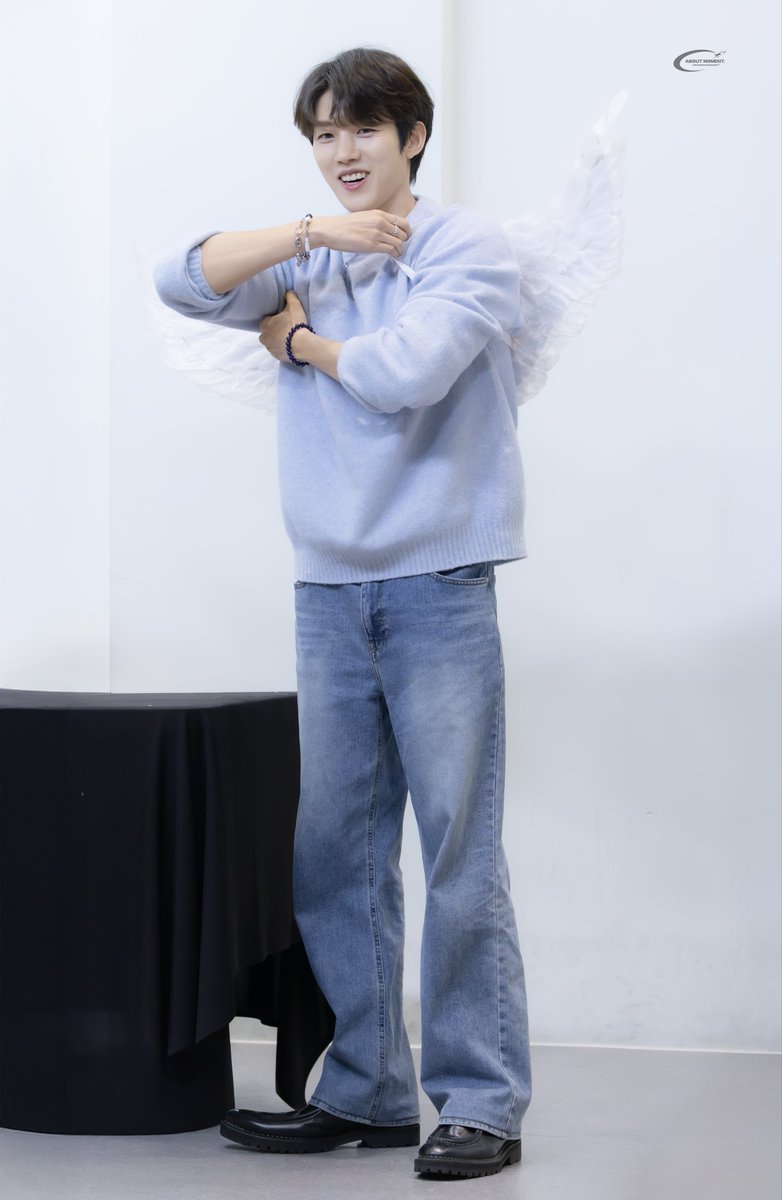 260116 성열 ✨

길쭉길쭉 롱다리 엔젤 👼

.
.
.

#성열 #이성열 #인피니트
#sungyeol #infinite