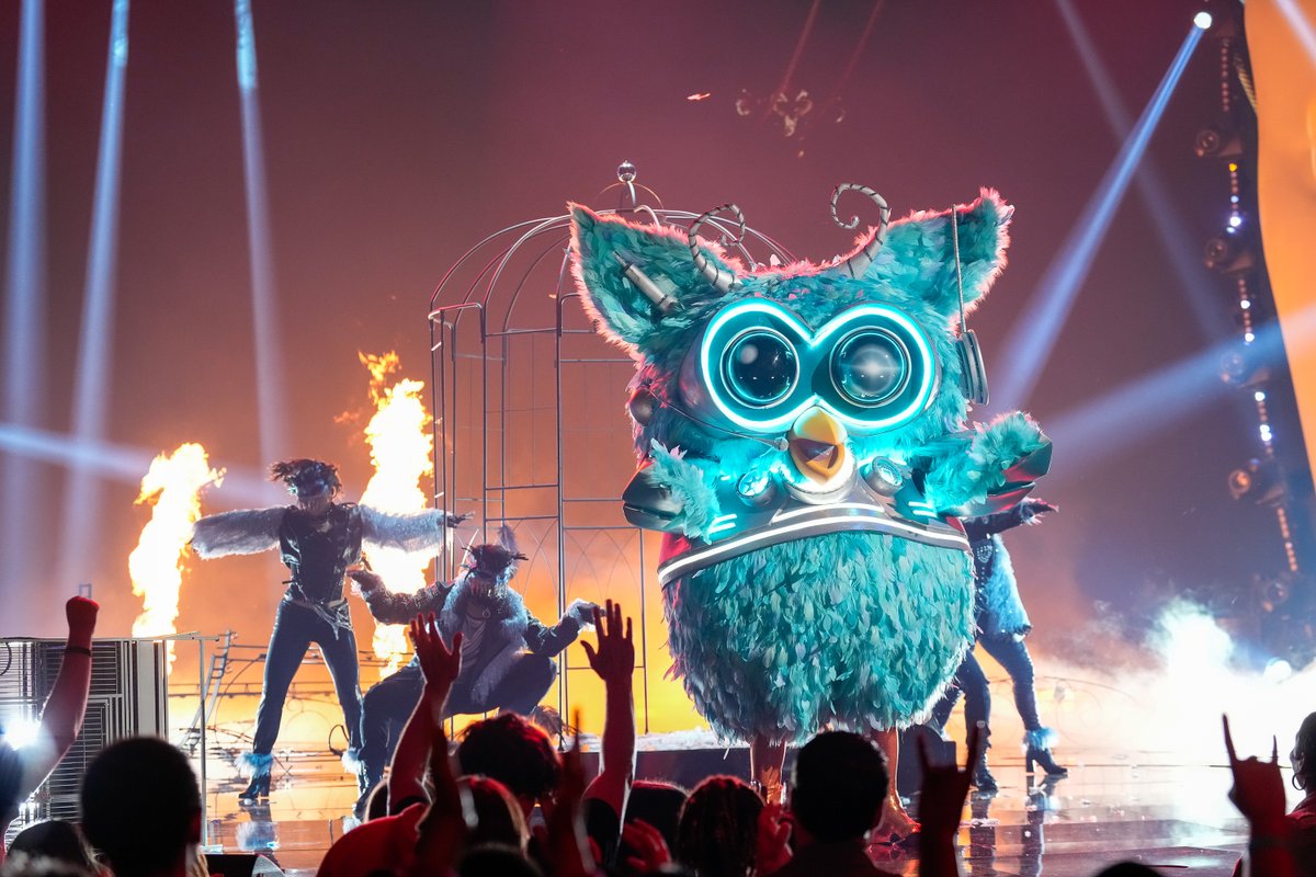 MaskedSingerFOX's tweet image. I'm still thinking about Rita holding that snake like it was nothing! 🐍 #TheMaskedSinger #FearFactor : House of Fear