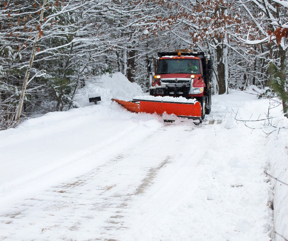 Our Public Works crew would like to remind everyone that parking in a way that interferes with winter operations is prohibited in Lake of Bays 🚫 Vehicles that obstruct our operators will be towed without warning at the owner’s expense.