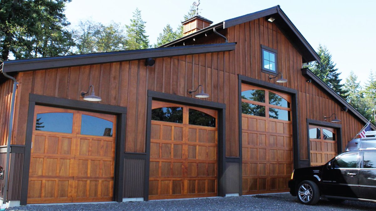 Old-world charm meets modern performance. Heritage Classic™ doors deliver handcrafted beauty with premium woods—backed by heavy-duty frames, industrial hardware, and modern durability. The best of both centuries. 👌
