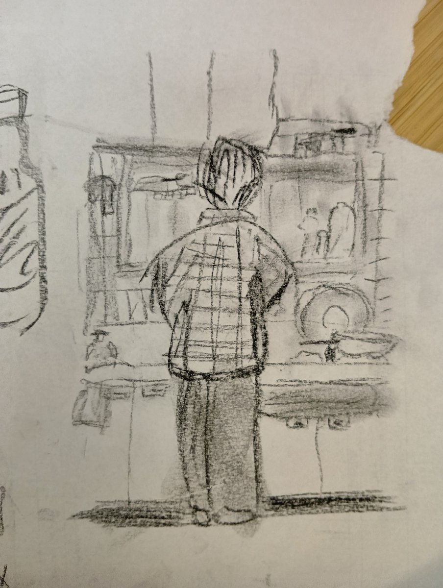 本格的な画材も置いている雑貨屋で 折れて安く売られていた黒のパステルを救出しました🥦