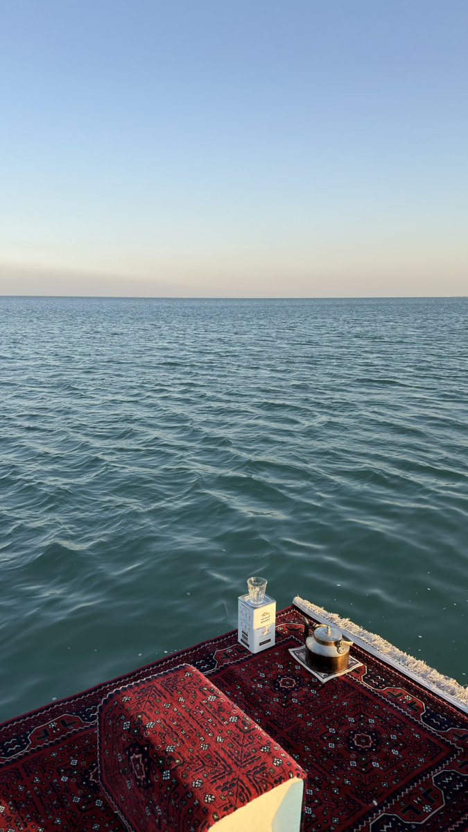 _er7l's tweet image. - يا كثر مآقف على الأطلال تالي عصير
وقوف من فضّل العزله عن الأجتماع -

— خالد مبارك