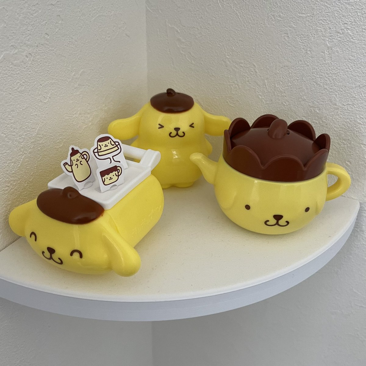 forRoki's tweet image. 今日の出来事
・バーガーって書いてないんだ
・૮ • ·̫ • ა
・悪天さんスマホスタンド！