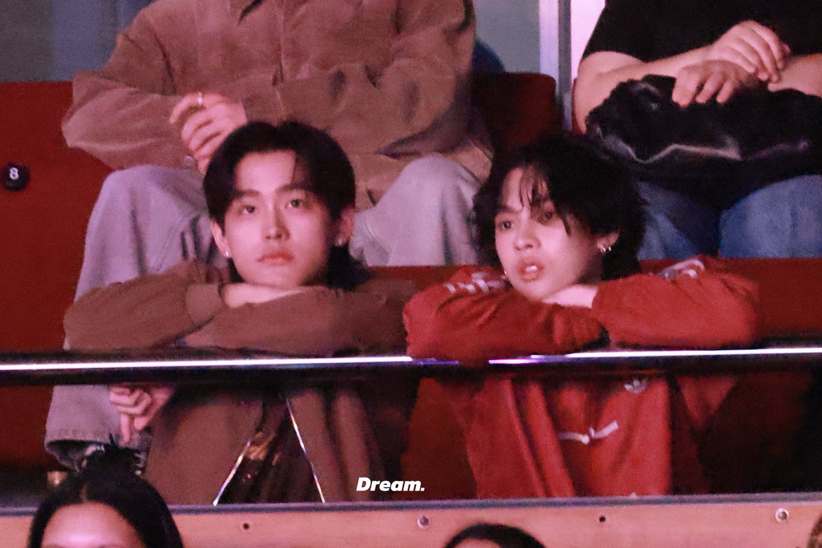 DreaminNusquama's tweet image. 🐻 🐼

KNP TFO CONCERT
#KhemjiraConcertDay1
#Copprphuriwat 
#copperfifa
#fifa_th #fifa_thanut 
@Fifa_thanut 🐼