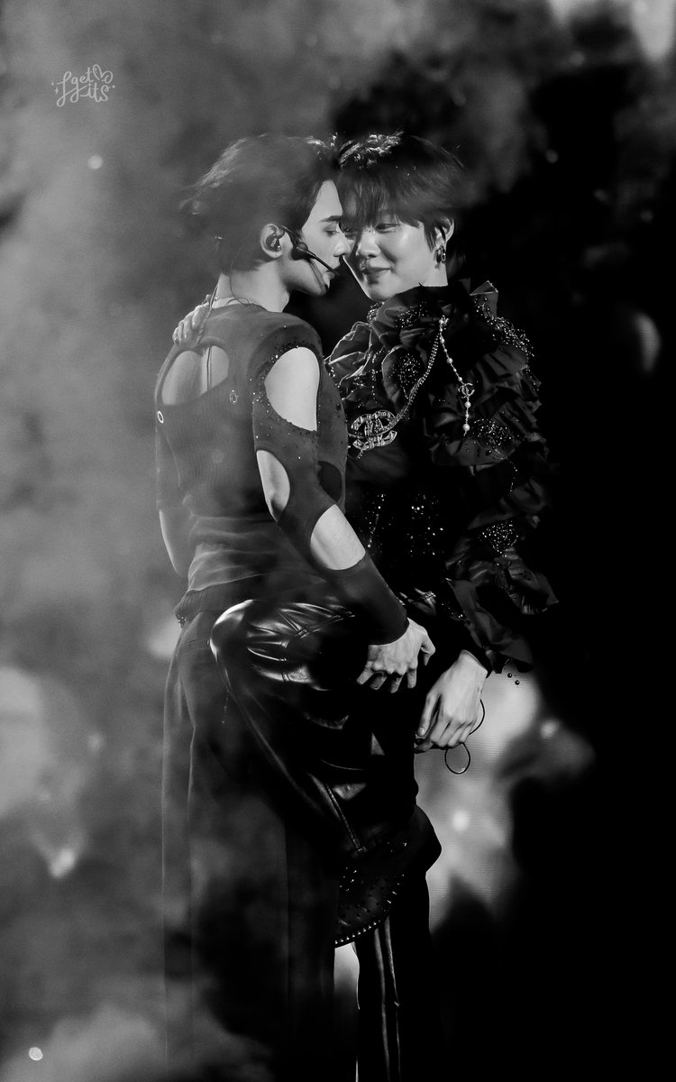 IGet_its's tweet image. ยอมแล้ววว

KNP TFO CONCERT
#KhemjiraConcertDay1