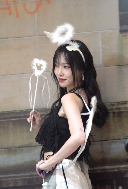 meIIow_1010's tweet photo. 유주와 함께한 4년, 누구보다 기쁘고 행복했어! 잊지못할 추억들로 빛나준 러뷰와 유주의 시간이 앞으로도 영원하길 바랄게😚 유주의 음악과 무대를 언제나 응원할게🫶 사랑해💗
#유주의_뜨겁던_날들이_빛나고있어 #유주의_4년_여기남은거_알지
#4everWithYuju https://t.co/pCsLt2NsDp