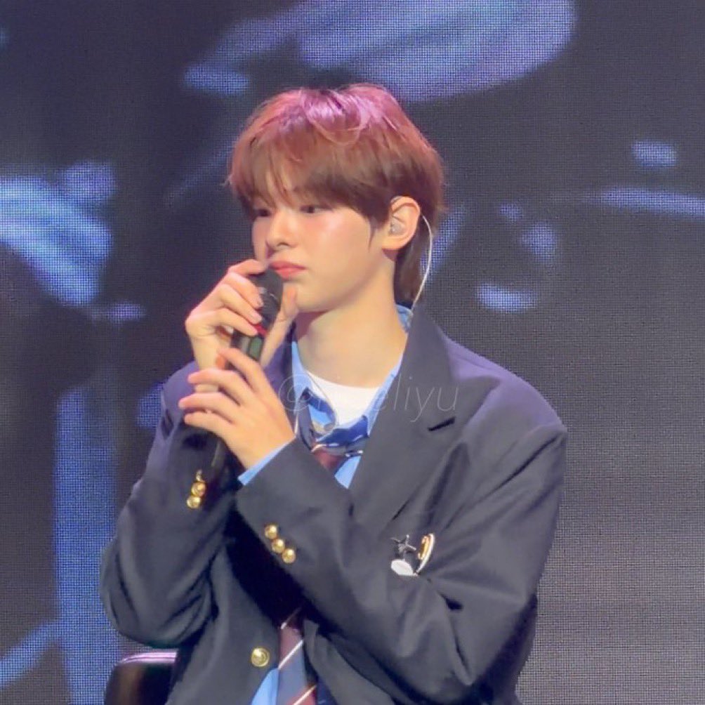 767luvbot's tweet image. i’ve always believed that flowers will bloom wherever you go 🌸 you’ve come soso far with your sincerity, passion &amp;amp; hardwork, so i hope you can continue to trust yourself and walk forward on the path you’ve chosen! today’s fanmeeting is the start of a new chapter for our artist…