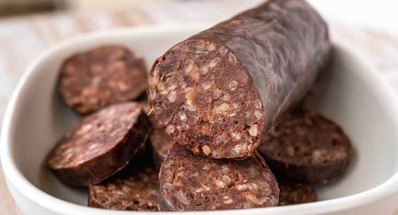 Pfrobledo's tweet image. Presidente @petrogustavo le tengo una pregunta, y aunque es jurídica, creo que no le quedará grande porque advierto que usted es un “experto” en todos los temas (al menos eso se desprende de sus trinos). Hoy fui a un restaurante en el norte del Bogotà (cerca al Parque de la 93) a…