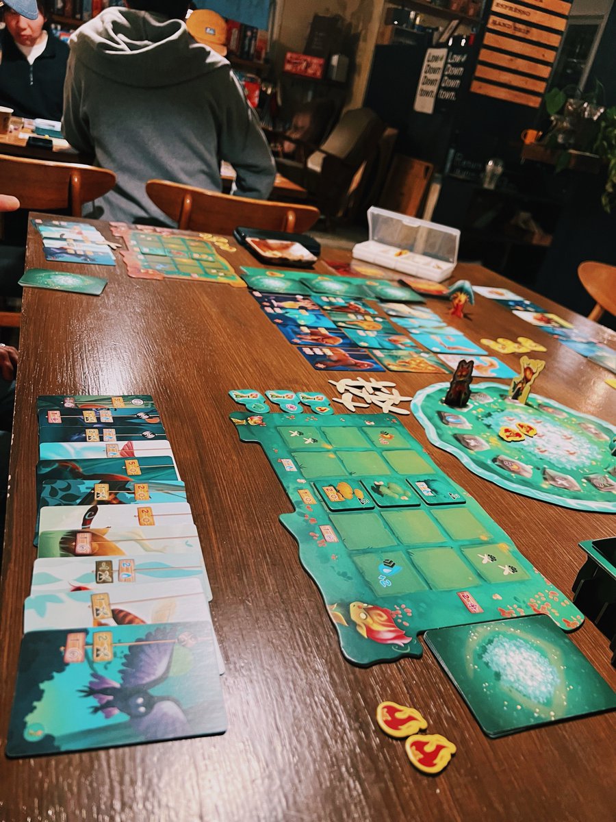 昨日の金曜リプレイ会は計6名で色々遊びました🦉
ウィングスパン、3年前くらいに遊んだっきりだったけど今回でかなりハマったかも！
近いうちにまた遊びたい〜🦩✨

次回金曜23日はグレート・ウエスタン・トレイル 北部への道 拡張入！です！🐄🤠