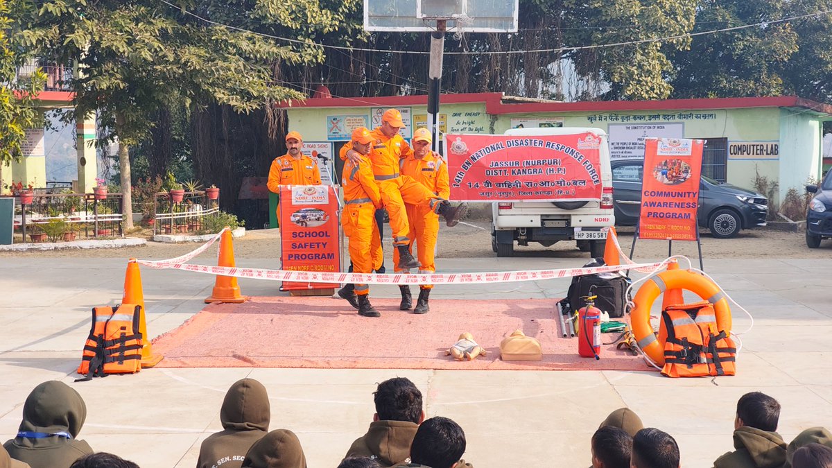 14NDRF's tweet image. 14 NDRF conducted a School Safety Program at GSSS - Bhambla, Sub. Div. - Sarkaghat, Distt. - Mandi(H.P.) on 17.01.26.  Beneficiaries:  158 (Students and teaching staff)