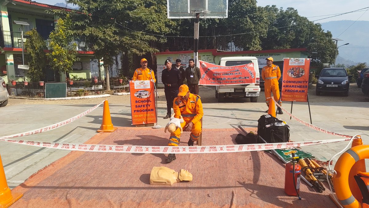 14NDRF's tweet image. 14 NDRF conducted a School Safety Program at GSSS - Bhambla, Sub. Div. - Sarkaghat, Distt. - Mandi(H.P.) on 17.01.26.  Beneficiaries:  158 (Students and teaching staff)