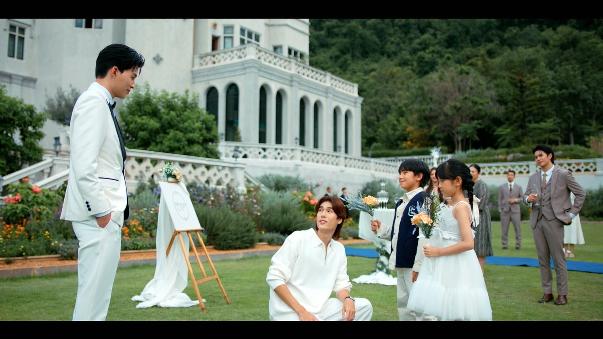 GMMTV's tweet image. "Call me daddy"

P'Kian!!!! 🫠💞 ของขวัญสุดพิเศษจากพี่เคียนน่ารักมากกกกก 
#MeAndTheeSeriesFinalEP
@ppnaravit @phuwintang