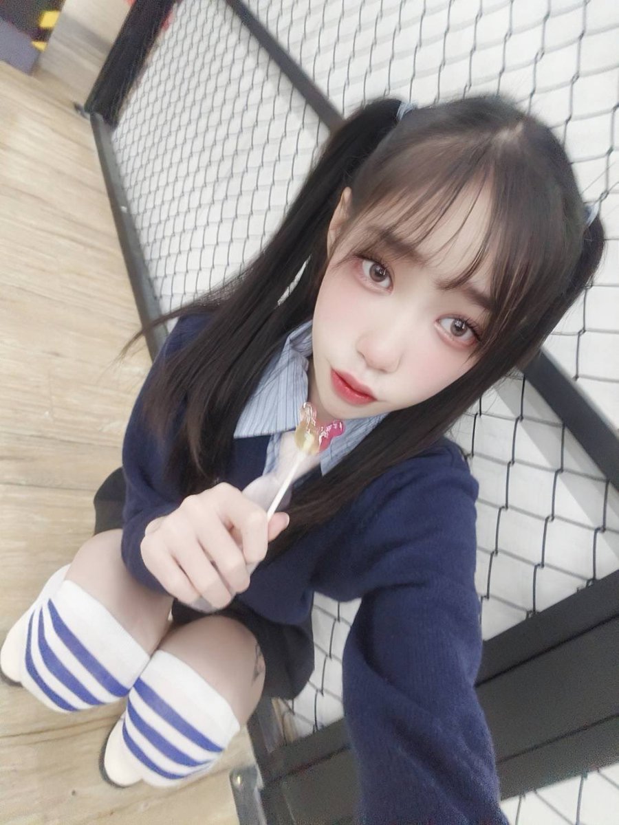 不知道他們等等打完羽球
會不會來打我☺️☺️
好期待😈