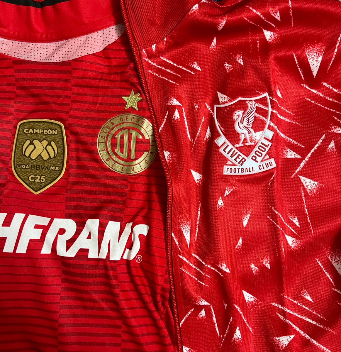 Los dos equipos de mis amores.
Hoy juega la grandeza de 🇲🇽 y 🇬🇧.

<a href="/TolucaFC/">Toluca FC</a> <a href="/LFC/">Liverpool FC</a>