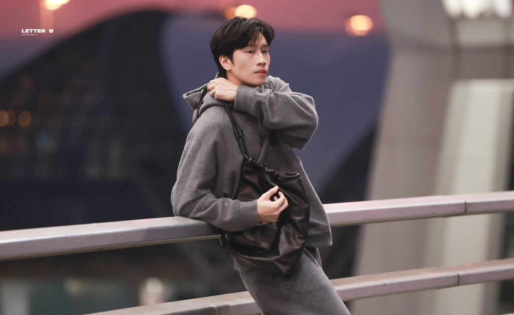LETTERB9794's tweet photo. 260117 BKK 

Handsome boy @biblesumett 

BIBLE FOR ARMANI AT MFW26

#BibleFlywithGiorgioArmani
#BibleWichapas https://t.co/ZE63b3J5iT
