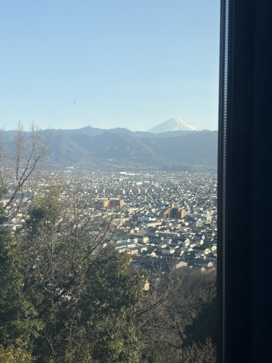 Paniyolo | パニヨロ tweet media