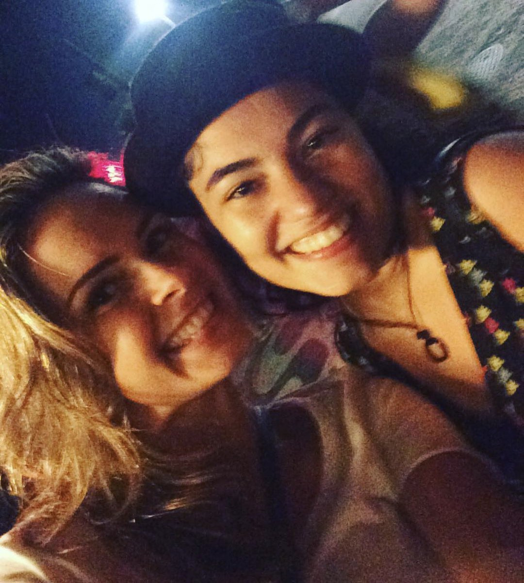 ☽ sté ☾ 🥂 tweet media