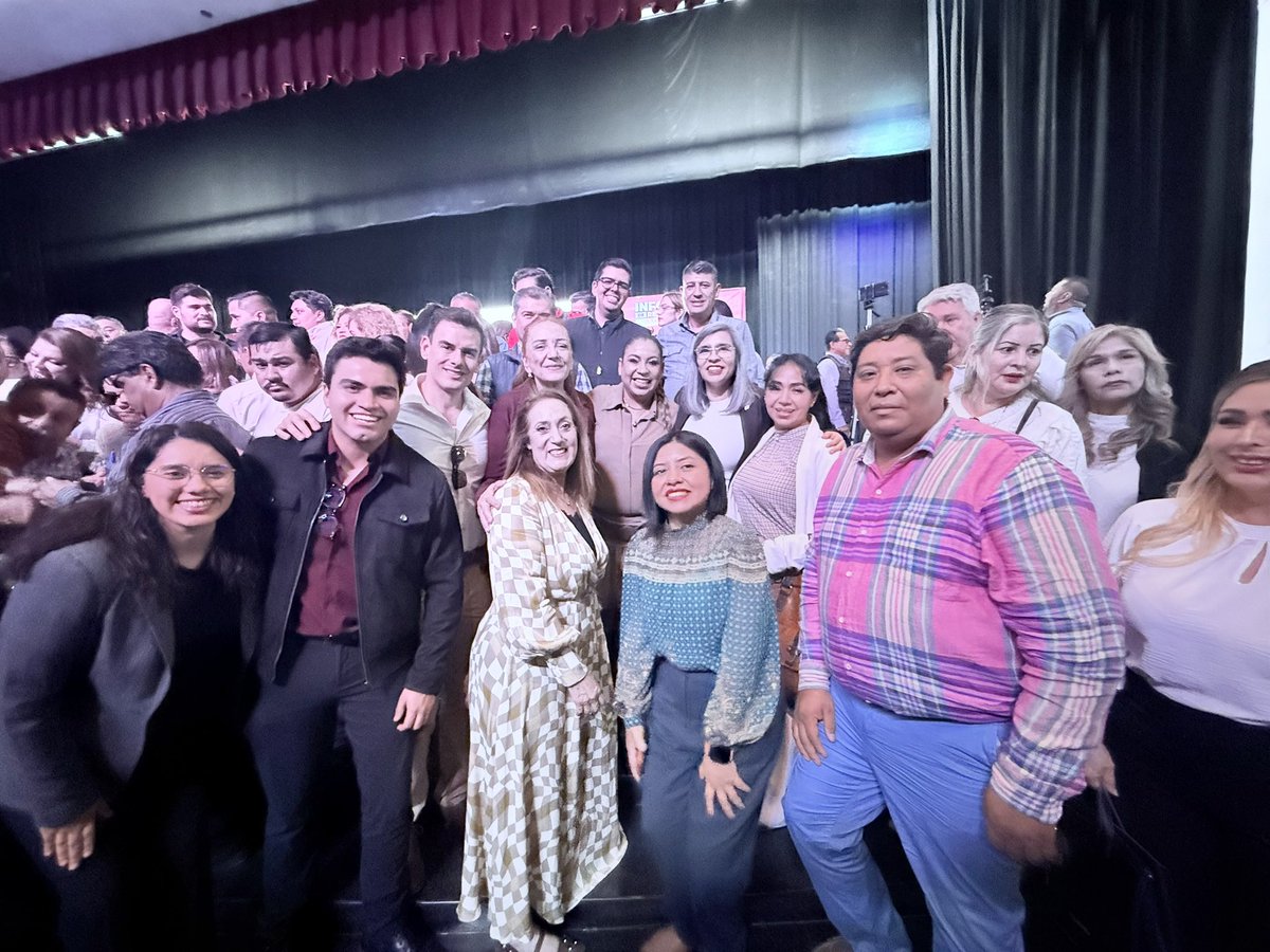 Ayer acompañe en el puerto a mi amigo Heriberto Aguilar en su informe. 
​Siempre es un gusto volver a casa y más para ver a un paisano de Guaymas dándolo todo por nuestro estado desde el Senado. Un informe real, de frente a la gente y con la sencillez de siempre. ¡Enhorabuena!