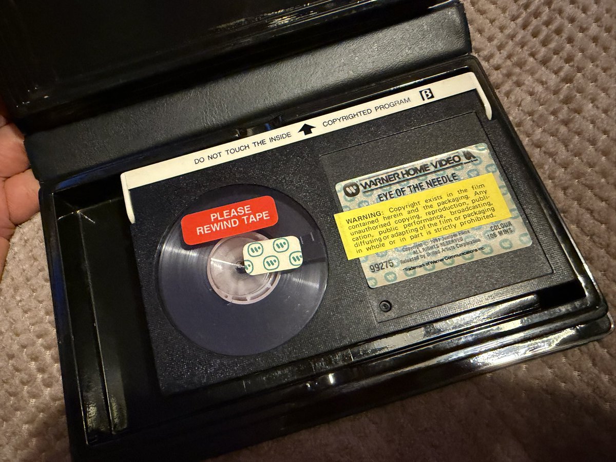 the4kCollectivE's tweet photo. This was the test data. Lovely Warner Home Video BetaMax release. Miss these early cases. VHS and BetaMax used.
#PhysicalMedia #BetaMax @ObsoleteSony #Sony #FormatWars #VHS #Beta #Video #VCR #VHS https://t.co/pvnbGecPmW
