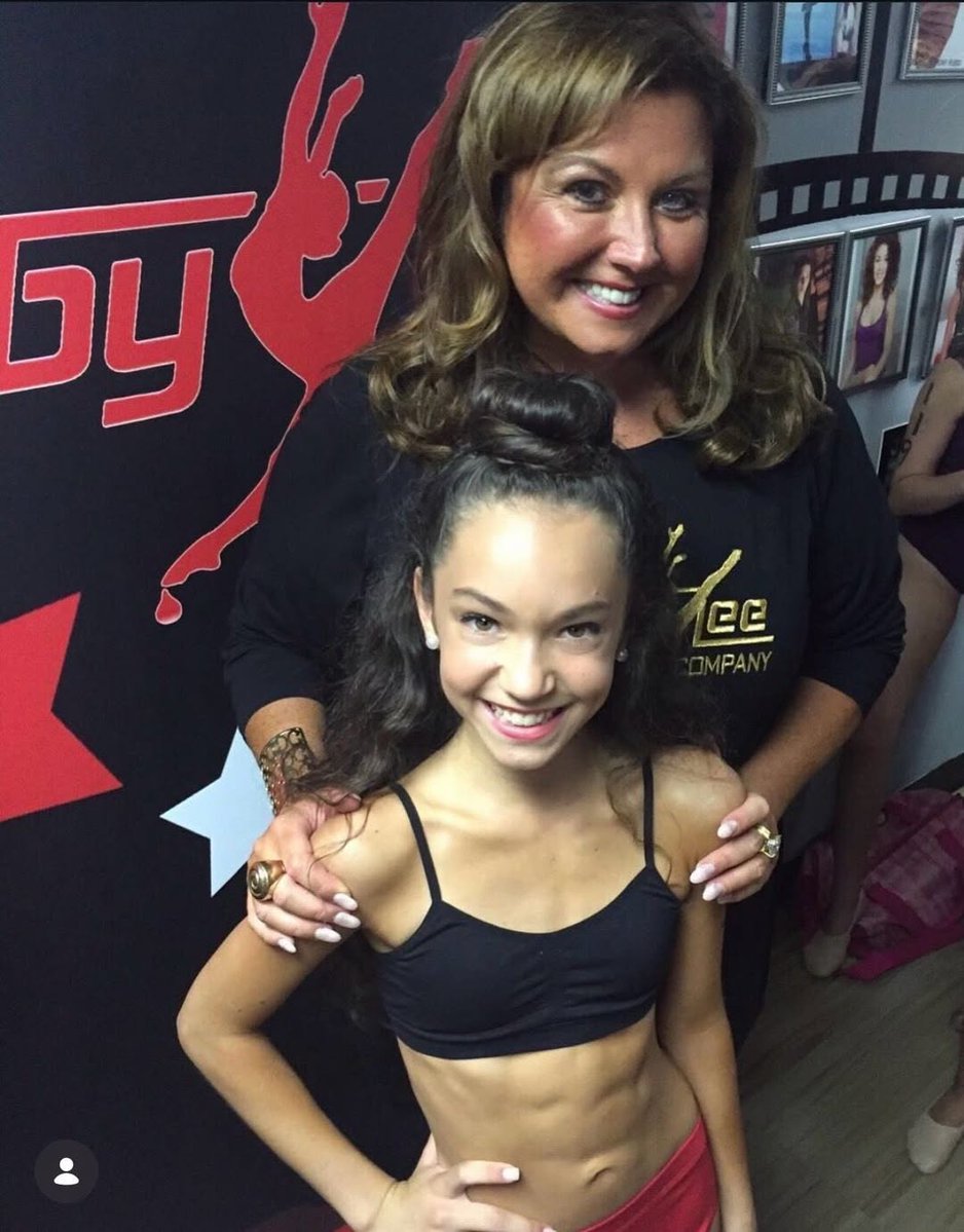 KATSEYEBRASIL's tweet image. EYEKONS World via Instagram.

"2016 por Daniela Avanzini 🤩: