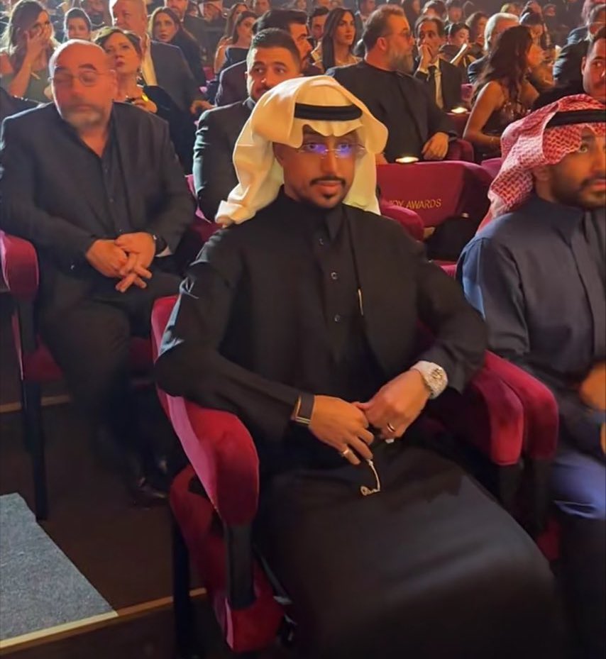 حدثني عن الحضور والكاريزما يا اسطورة