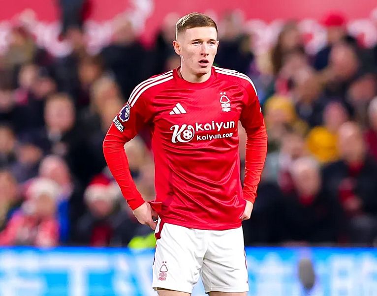 Elliot Anderson has won 12 out of 15 duels against Arsenal.

So solid and consistent.

A superb all-round midfielder. 🔝