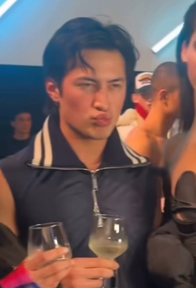 780613's tweet image. oh whatever