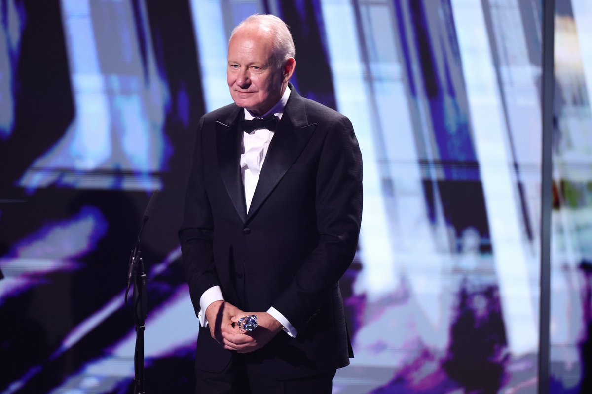 Stellan Skarsgard wins best actor at the European Film Awards for 'Sentimental Value' adding to his Golden Globe win last weekend #EFAAwards 

hollywoodreporter.com/movies/movie-n…