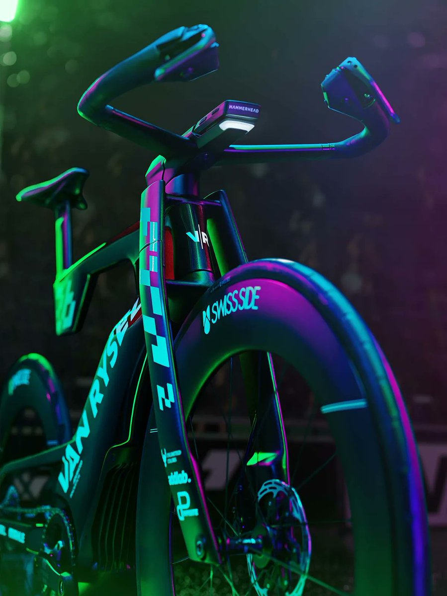 Guys, I think I've finally found the bike that will help me go from 32 km/h average speed to 40 km/h. 🥹
Van Rysel claims the FTP2 Concept Bike will “double your FTP”. "The athlete transforms into a superhuman engine capable of reaching speeds between 45 and 100 km/h.”