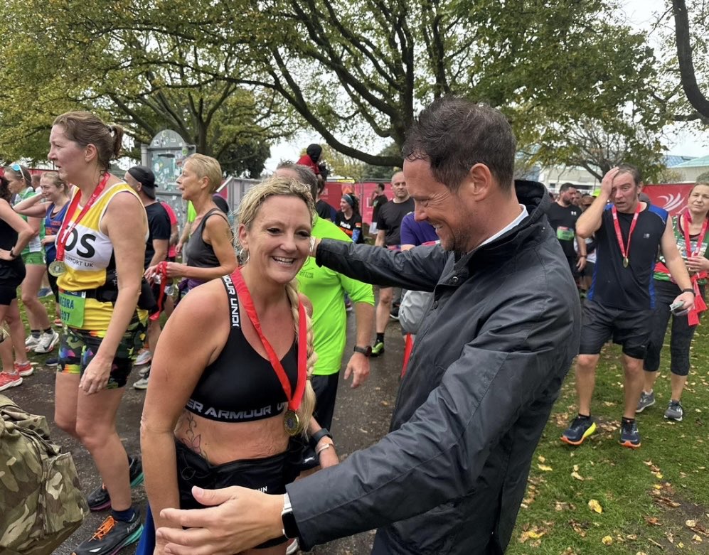 Amanda Louise Martin tweet media